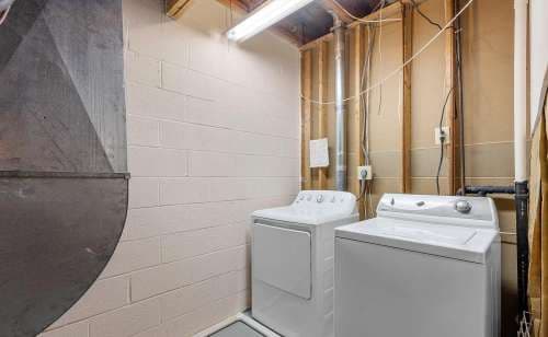 5-MINUTE WALK - CO-ED - FULLY FURNISHED - UTILITIES INCLUDED