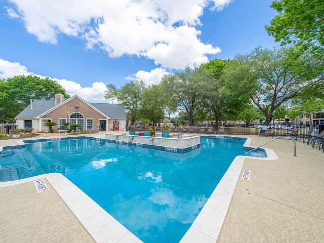 River Oaks Villas Apartments