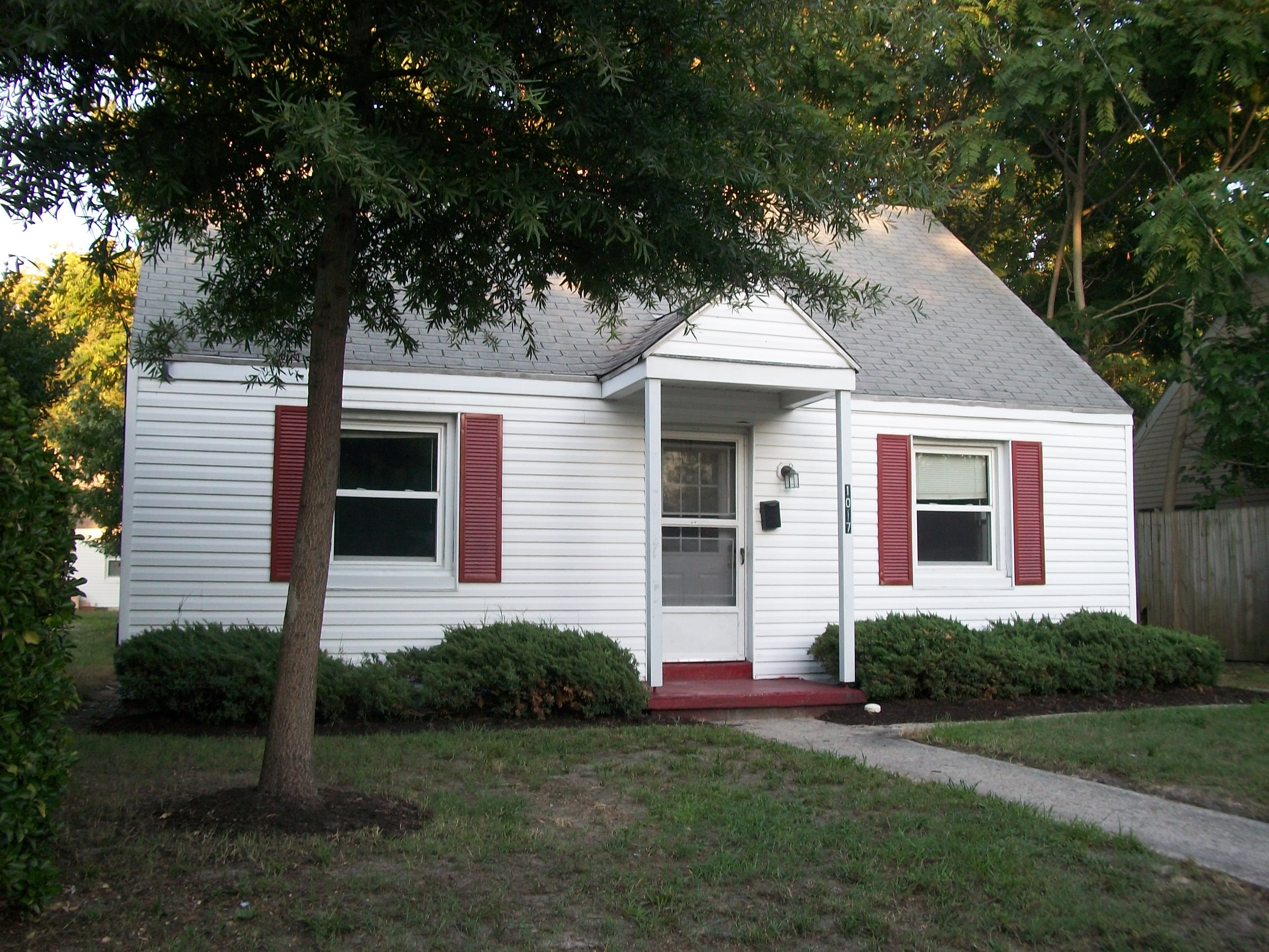 1017 Margaret St