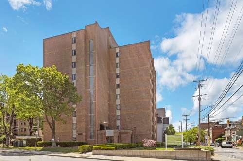 Highland Plaza Apartments