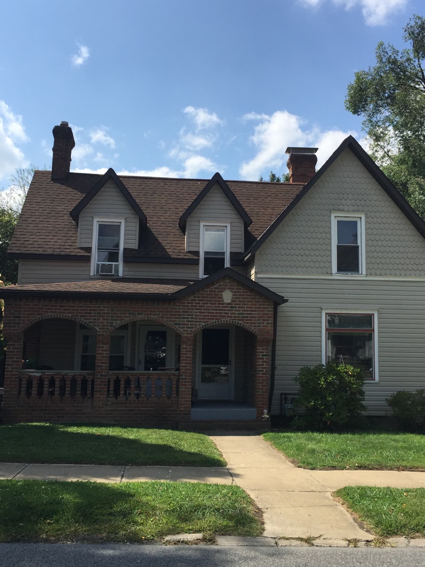 138 N 9th St