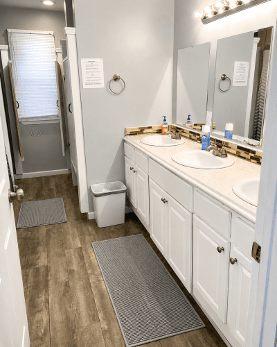 Fully Furnished Female Rooms for Rent On Campus