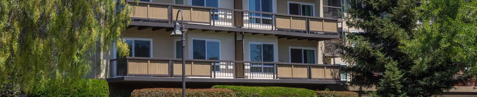 Oak Creek Apartments