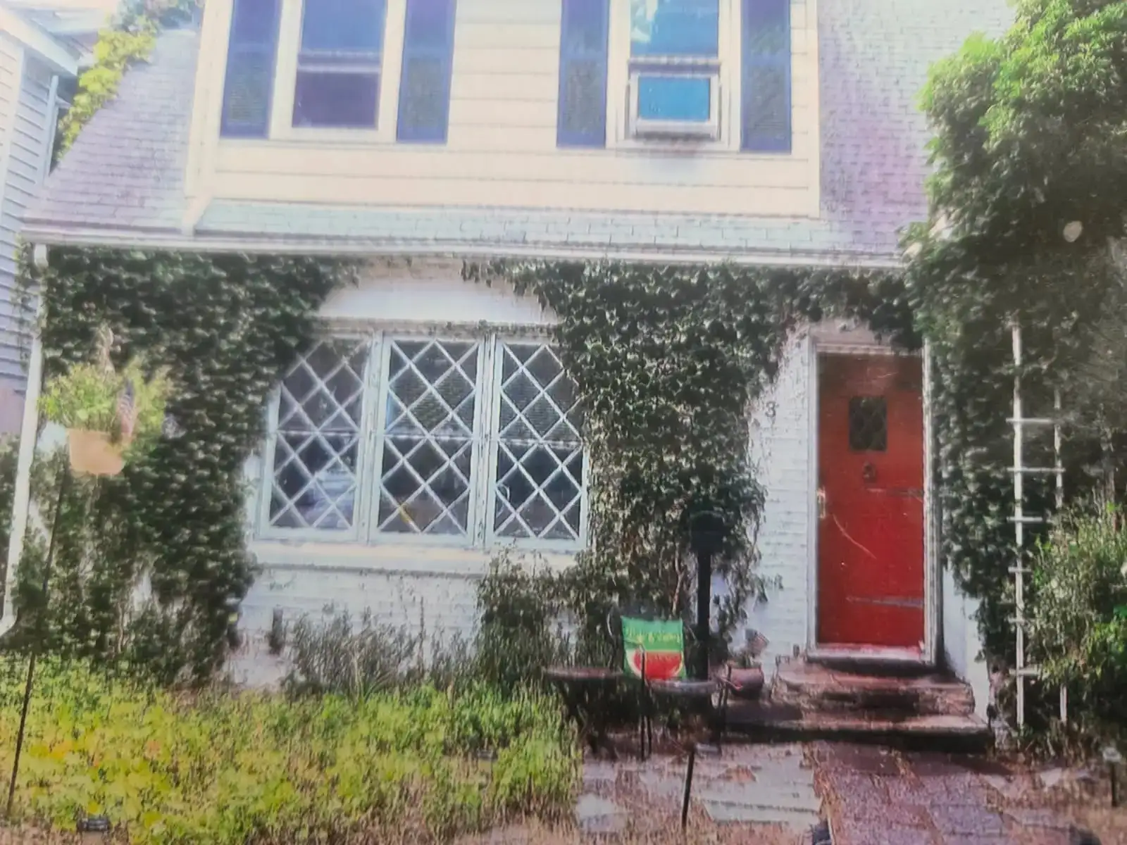 3 N. Manheim Blvd