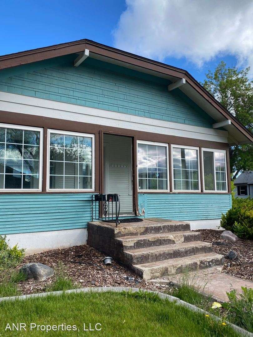 1256 E Clark
