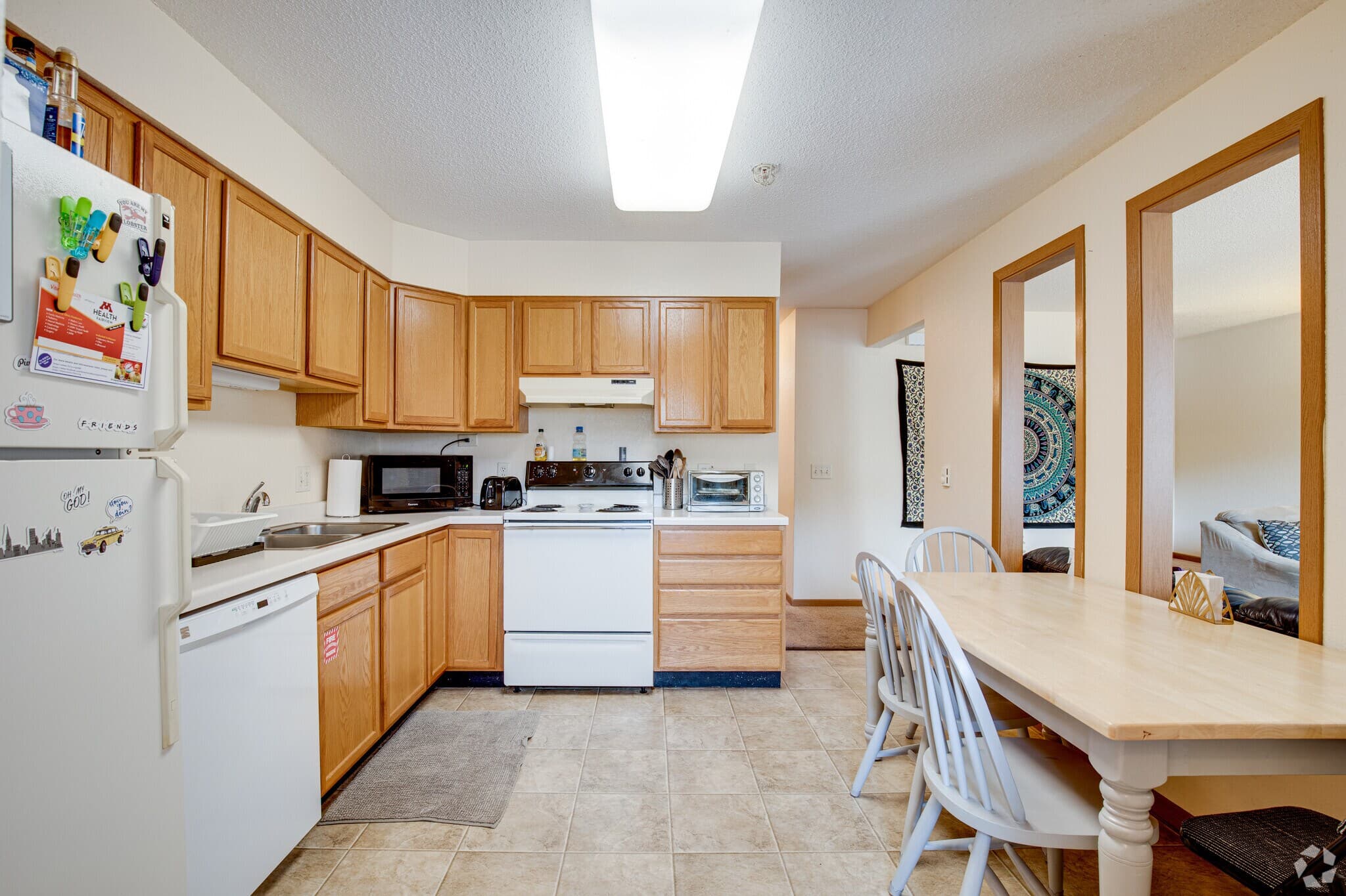 1063 E. Cascade Ave