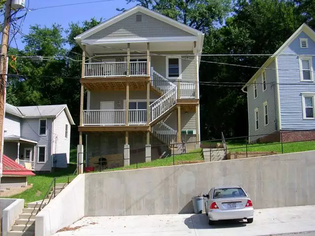 13 Foster Pl