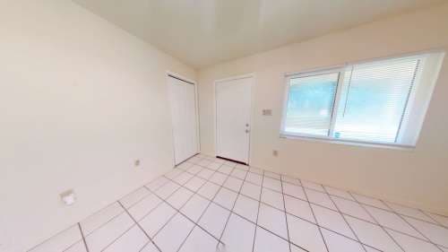 2101 Karen Ln