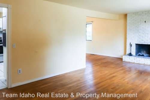1845 NW Deane Street