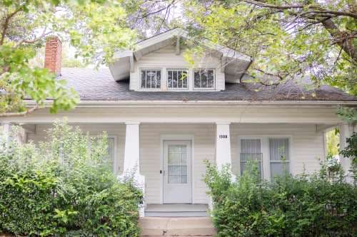 1508 W Friendly Ave