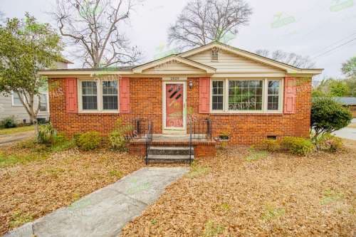 Charming Shandon Corner Lot Home – Hardwood Floors