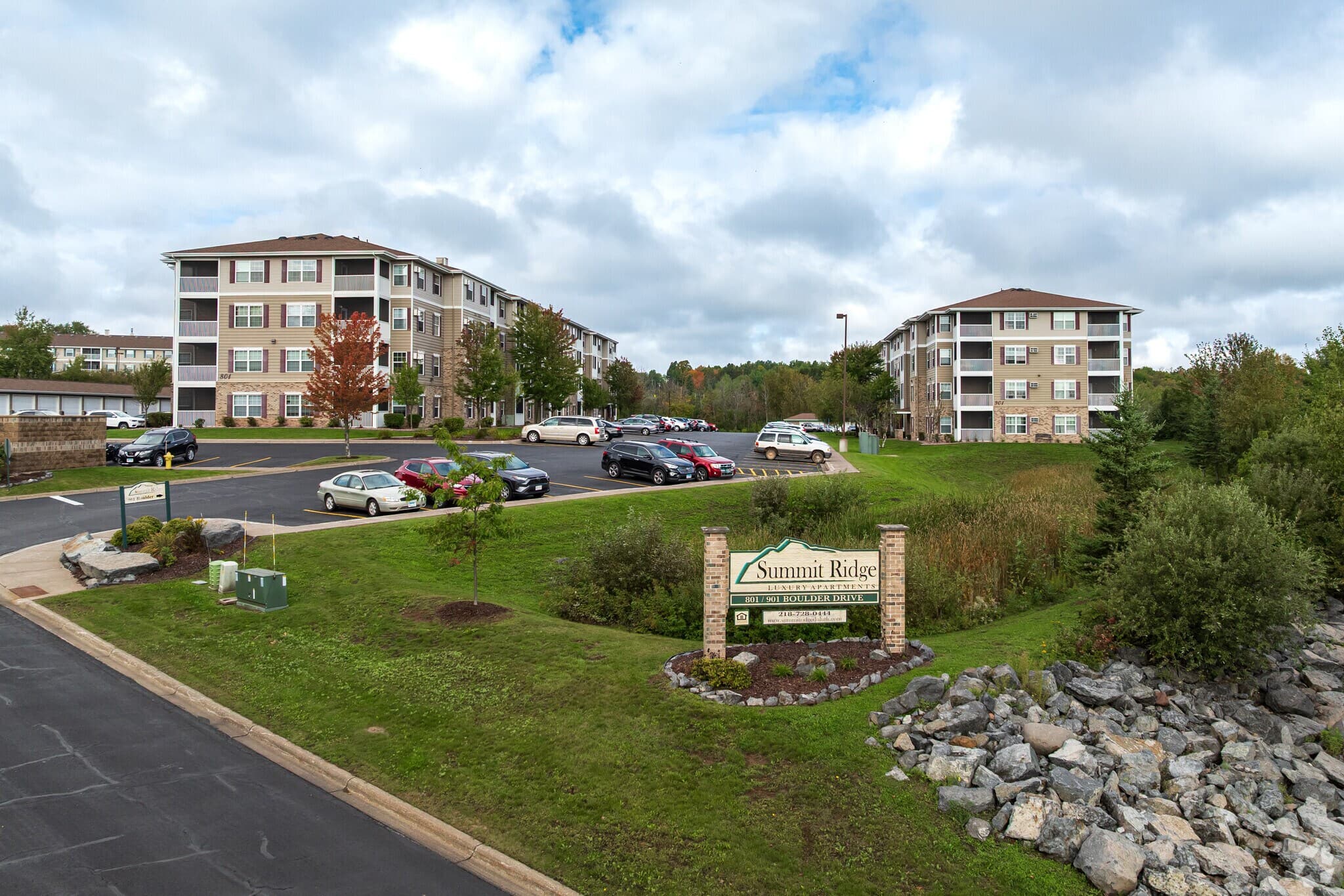 Summit Ridge Luxury Apartments