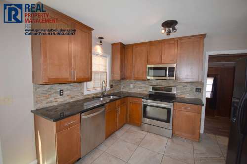 Charming 3bd ranch style home in Murfreesboro with large backyard!