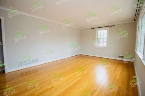 Charming Shandon Corner Lot Home – Hardwood Floors