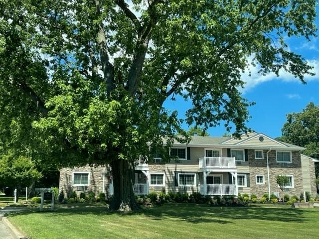 Fairfield Courtyard At Lake Grove