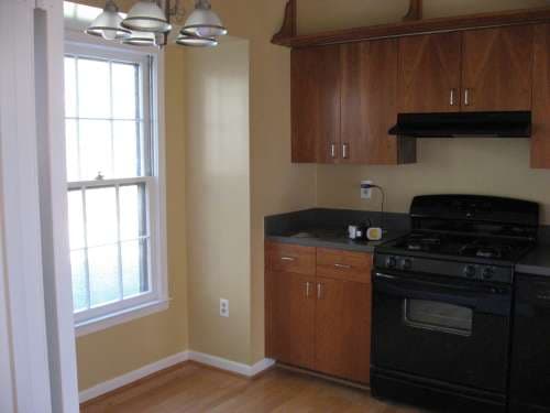 Townhouse in Fairfax - Walk to GMU!