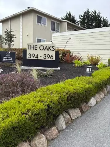 The Oaks Apartments
