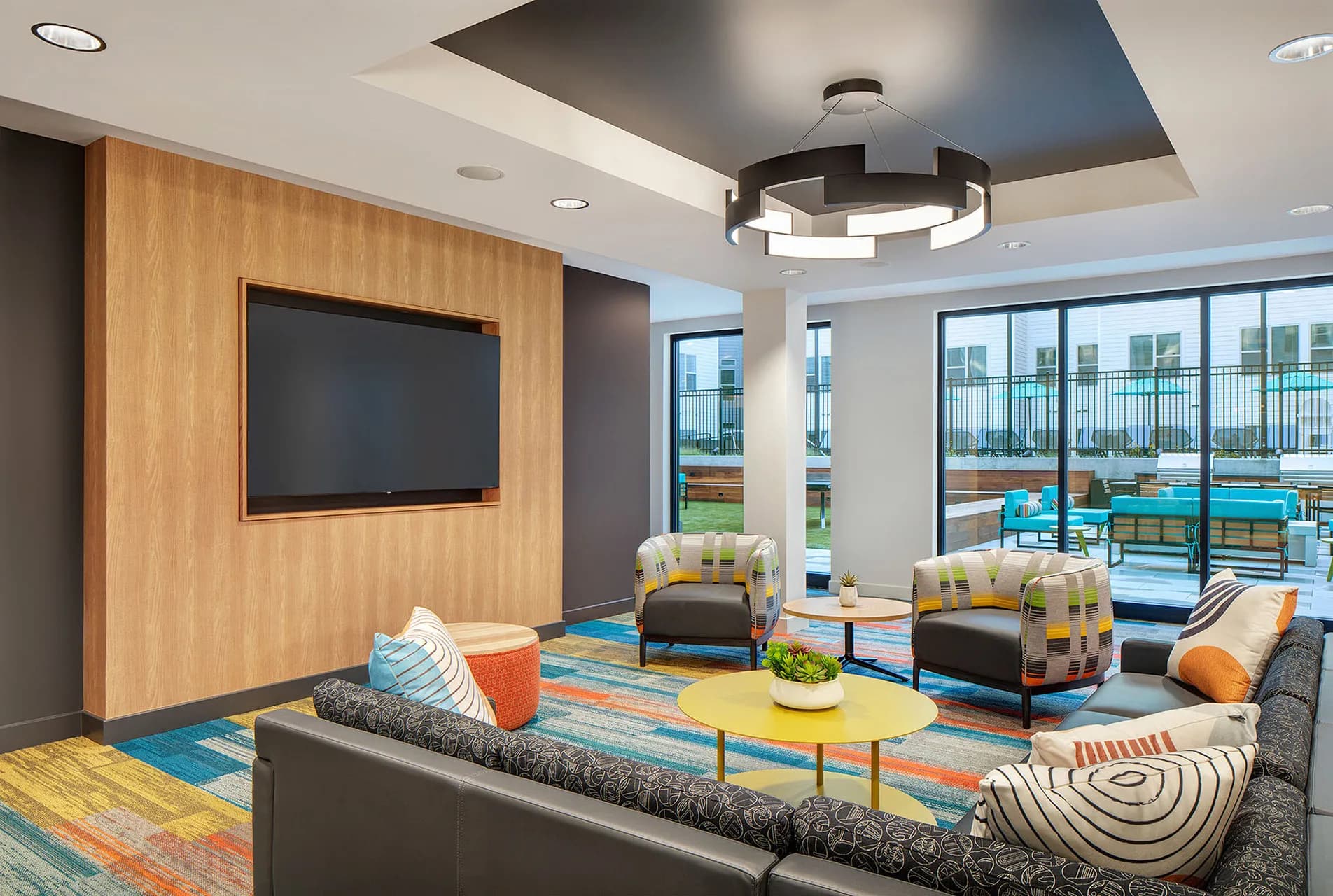 Altus Towson Row