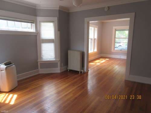 432 College Ave