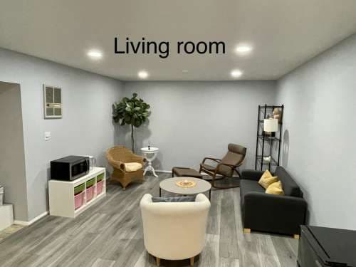 1bedroom shared bathroom walk to GMU
