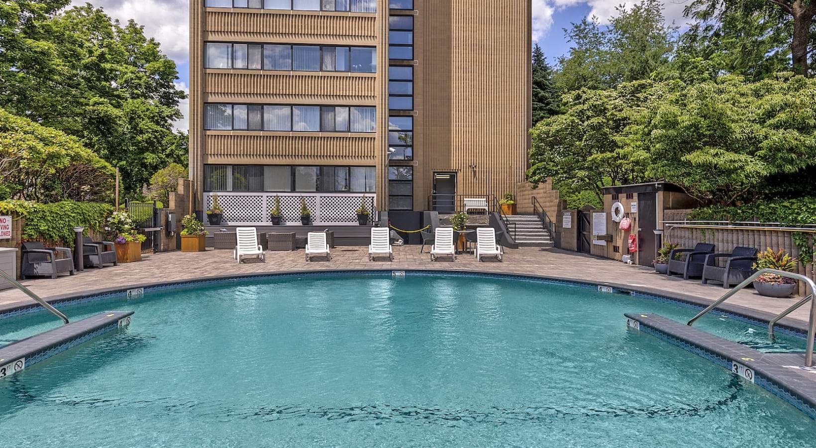 Reservoir Towers Apartments