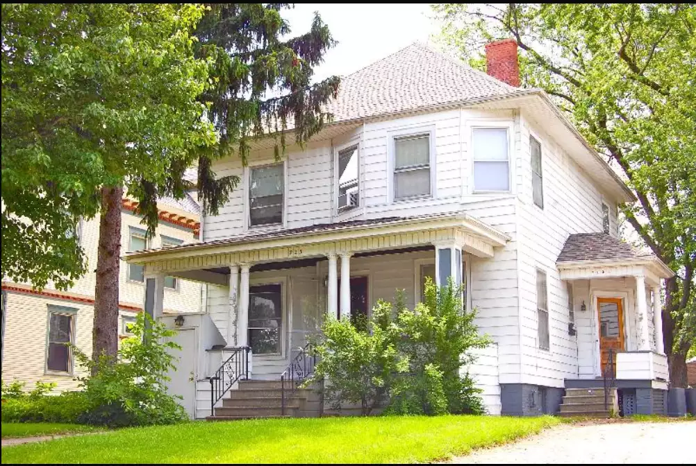 703 East Walnut Street