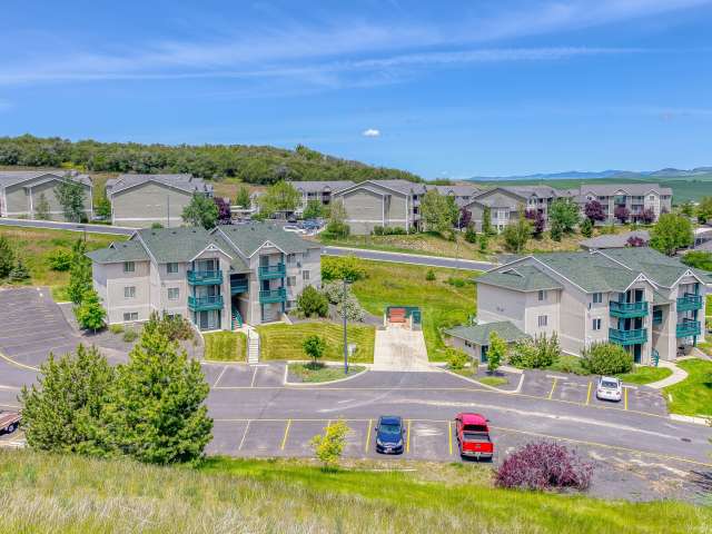 Pine Ridge Apartments