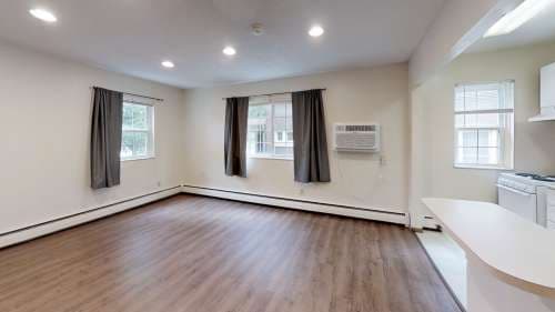 98 E 12th Ave