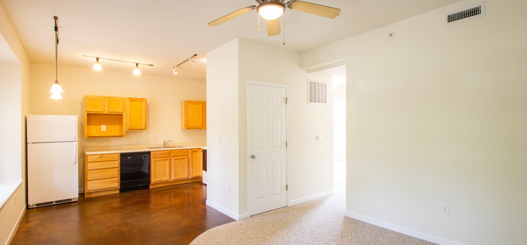 Scholar's Quad Collegiate Apartments