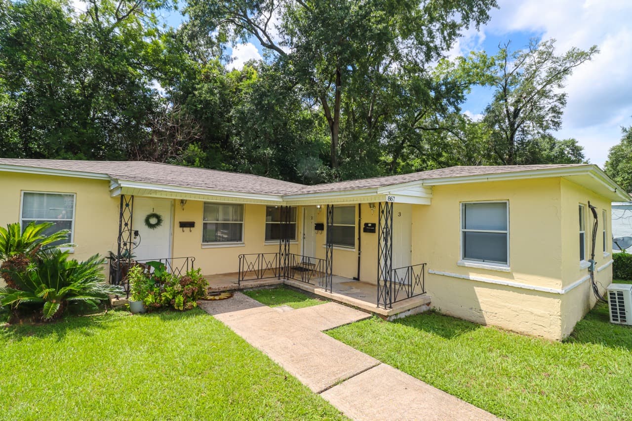 Campus Circle Cottages
