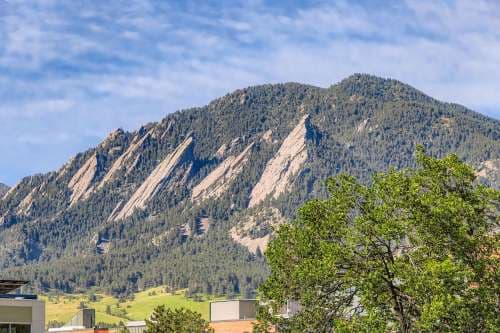 AMAZING LOCATION 2 Bed 2 Bath Condo In The Heart of Downtown Boulder
