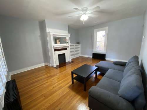 136 N 9th St