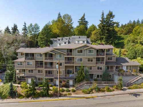 Sign a lease by 6/12/2026 and receive a $1000 Visa Gift Card!