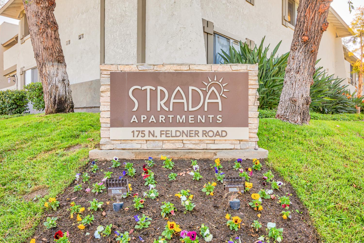 Strada Apartments