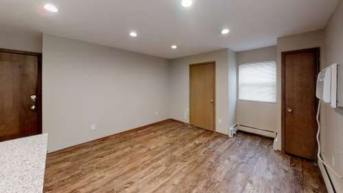 80 E 14th Ave