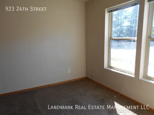 Live Near Campus – 4 Bedrooms