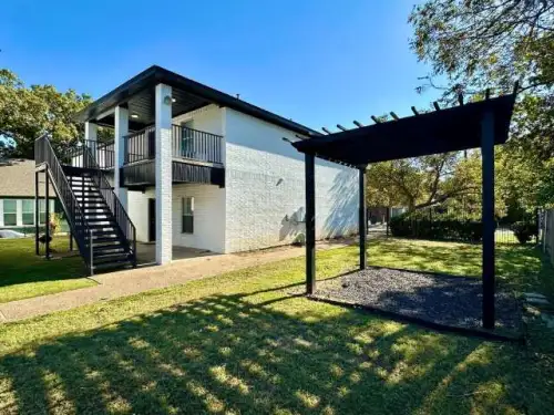 HUGE 4-Bed
