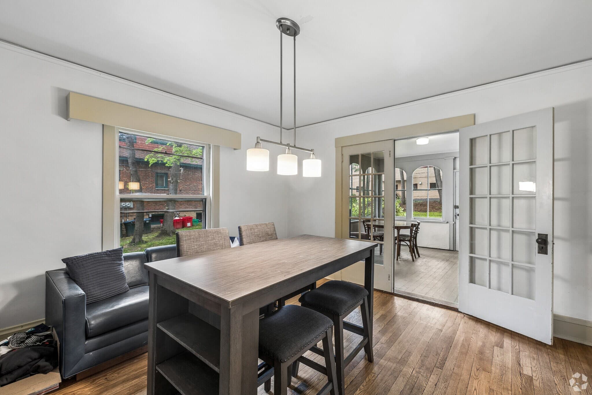 107 Elmwood 7 Minute Walk to Campus!