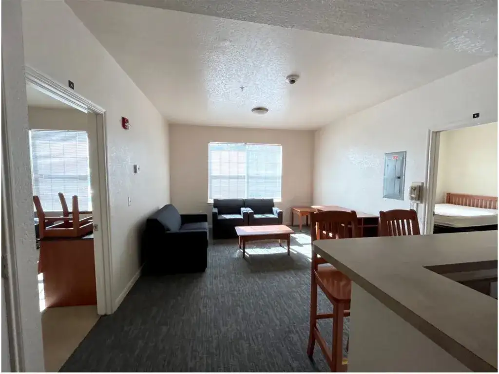 Oaks Apartments
