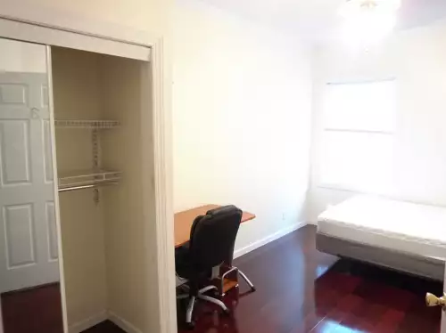 137-139 Lexington Ave