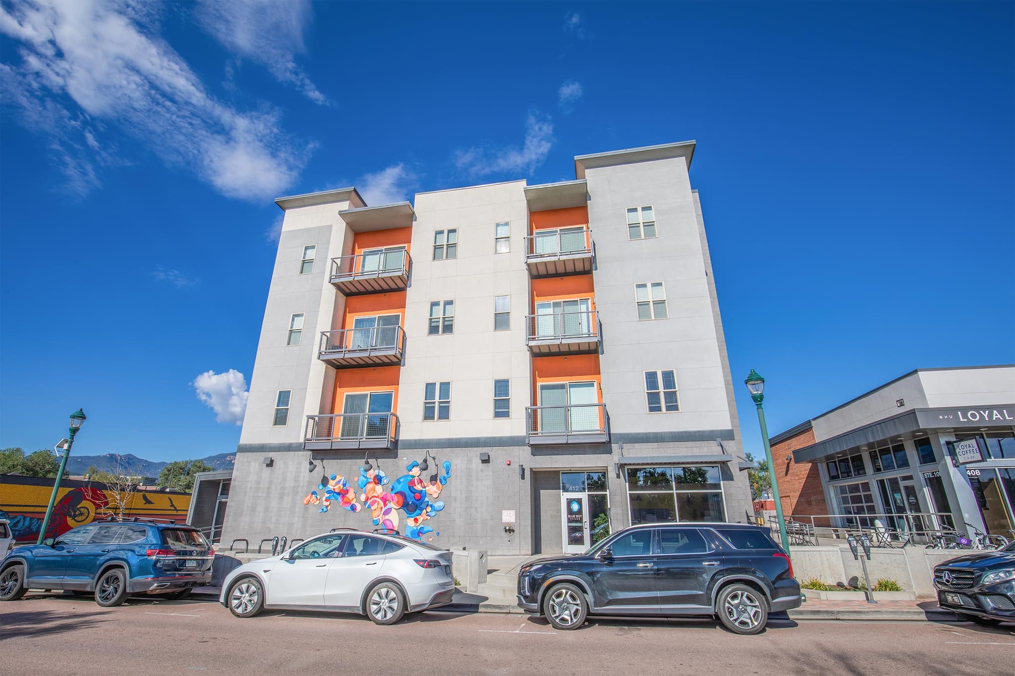 Blue Dot Place Apartments