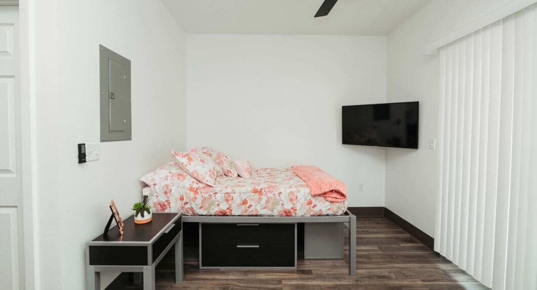 Holland's Edge Micro Units