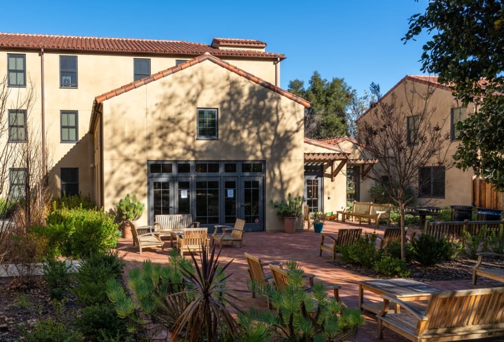 Lagunita Court