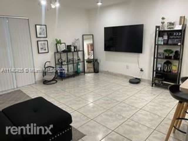 10379 SW 88th St