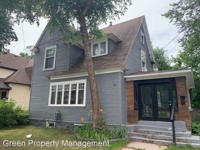 811 Kalamazoo Ave