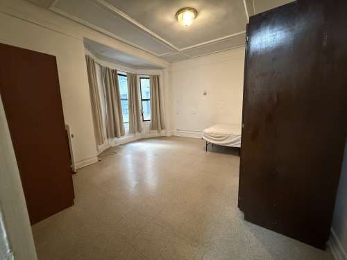 Columbia University Rooms