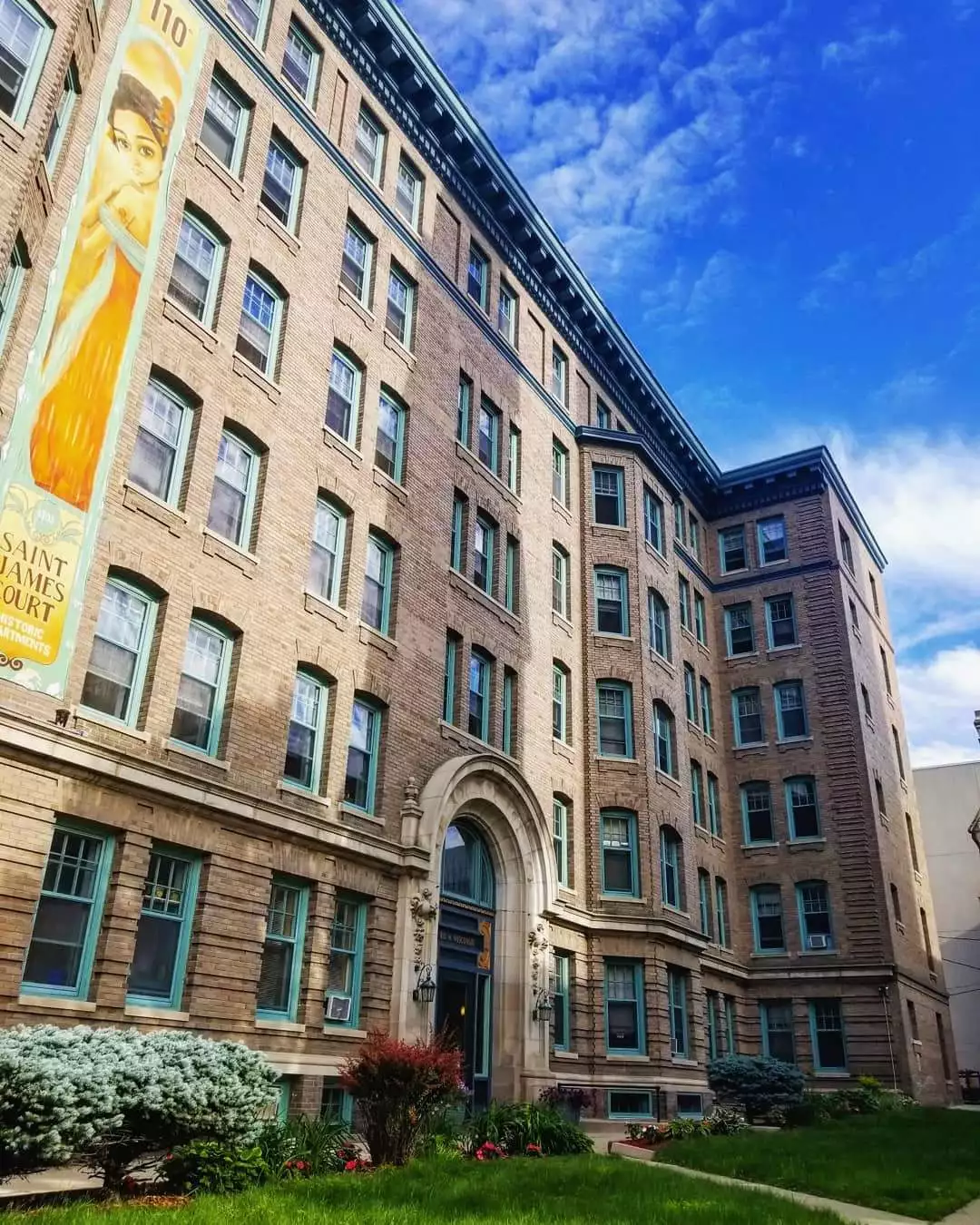 St. James Court Historic Apartments