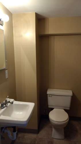 302 W Locust St