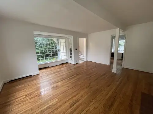 218 University Ave
