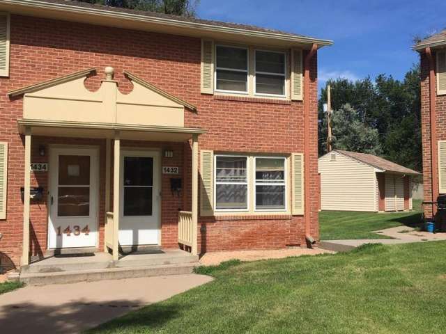 ALL PROSPECTIVE TENANTS MUST SUBMIT A $58 NON-REFUNDABLE APPLICATION FEE PER APPLICANT ONLINE AND BE PRE-QUALIFIED PRIOR TO ANY SHOWINGS
